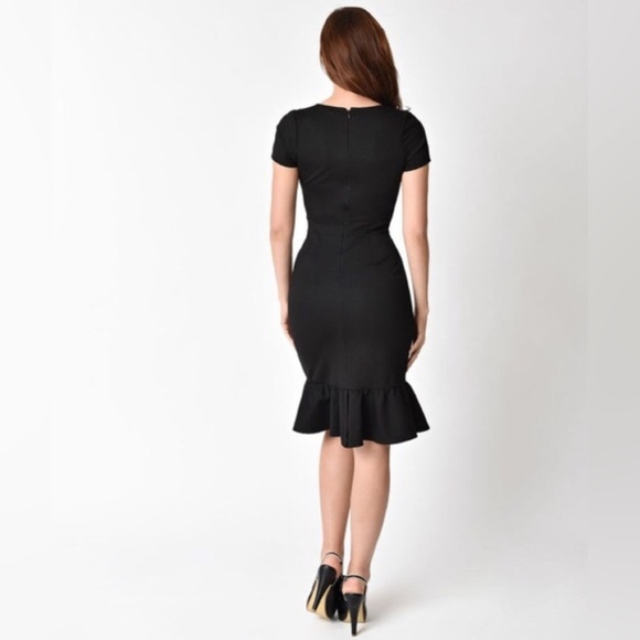 BNWT Sourpuss Sweetheart 50s pencil dress bottom ruffle sz medium black - Picture 2 of 10